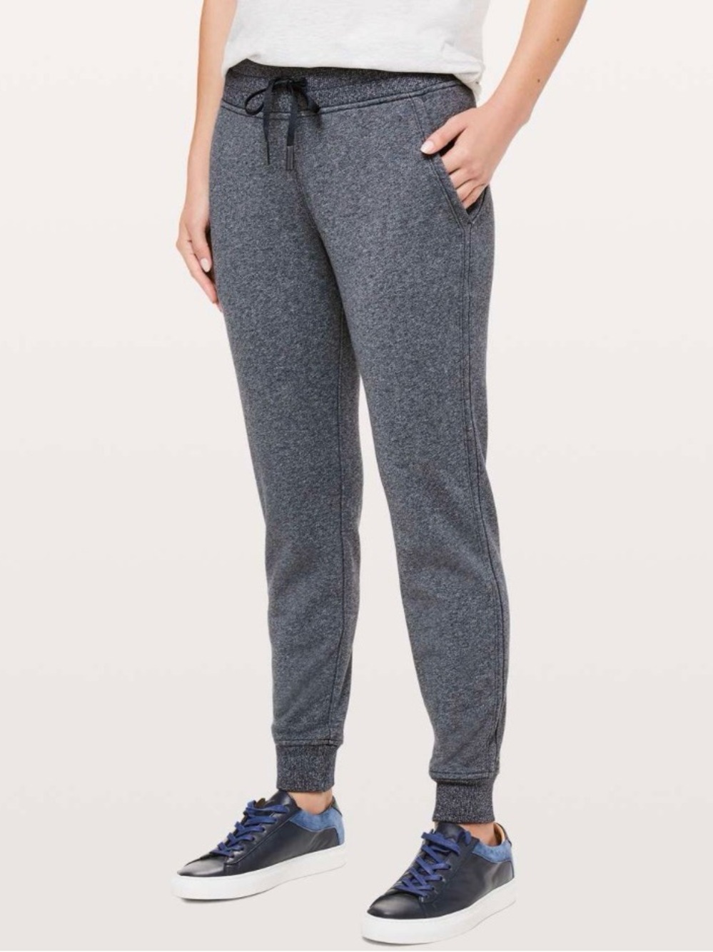 Lululemon women’s Warm Down Jogger II